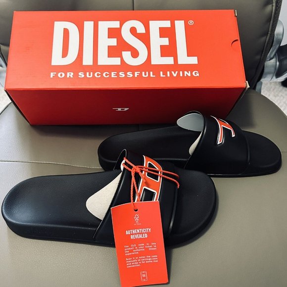 BNWB WOMEN'S DIESEL SA-MAYEMI DW SLIDES SANDALS BLACK WITH RED LOGO US SIZE 7 - Picture 2 of 12